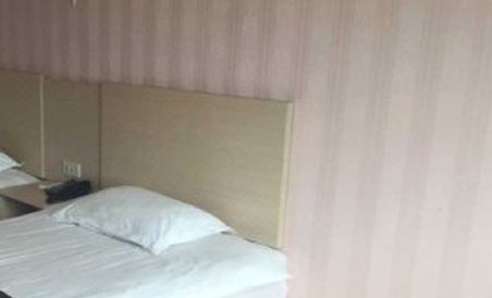 Baokang 360 Fashion Hotel - Housity