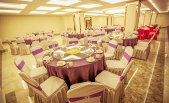 Bijie Weining Xichen International Hotel (Caohai Branch)