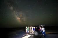 敦煌去野e族沙漠露營星空民宿（鳴沙山月牙泉景區店） - 浪漫/情侶