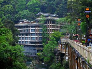 龍勝温泉SPA賓館