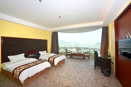 Hongqing Hotel Отели рядом с достопримечательностью «Feisha Beach Tourist Centre of Shangchuan Island»