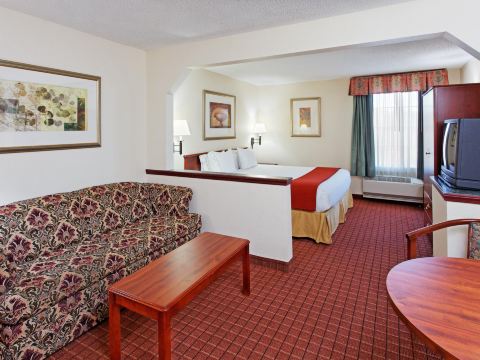 Holiday Inn Express & Suites Crossville