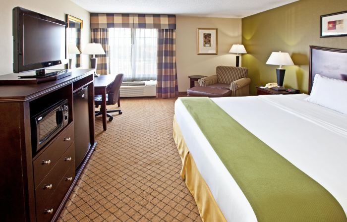 Holiday Inn Express & Suites HARRISON by IHG