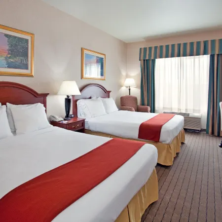 Holiday Inn Express & Suites INDEPENDENCE-KANSAS CITY by IHG