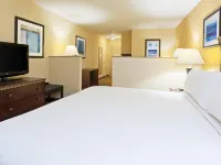 Holiday Inn Express & Suites Allentown West Hotels in South Whitehall Township