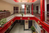 Luqu Century Hotel (Yueya Lake Park)