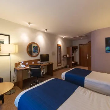 Holiday Inn Express BIRMINGHAM - STAR CITY by IHG Отели рядом с достопримечательностью «Железнодорожный вокзал Уиттона»