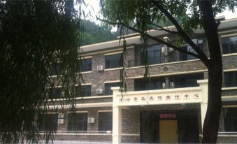 Bingyugou Shuanglonghui Hotel