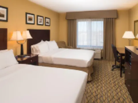 Glacier Peaks Hotel