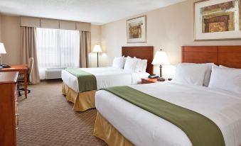 Holiday Inn Express & Suites Bay City