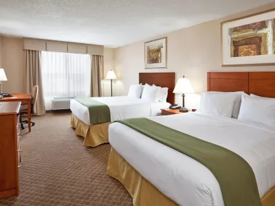 Holiday Inn Express & Suites Bay City Hotel di Kota Bay