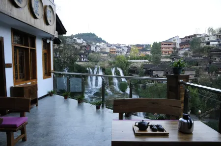 Tianquan Inn (Furong Town Xuanyage) Отели рядом с достопримечательностью «Tusi Palace»