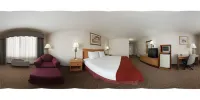 Holiday Inn Express & Suites Tracy Hotels in Tracy