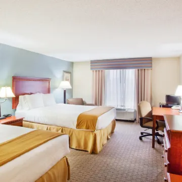 La Quinta Inn & Suites by Wyndham Covington Hotels near Oxford College of Emory University