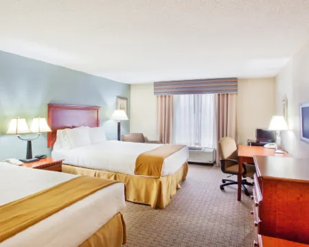 La Quinta Inn & Suites by Wyndham Covington Hotels in Covington