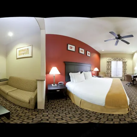 Holiday Inn Express & Suites CLINTON by IHG