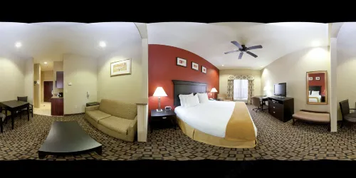 Holiday Inn Express & Suites Clinton Hotels in Clinton