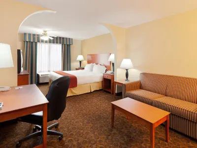 Holiday Inn Express & Suites Birmingham NE - Trussville Hoteles cerca de The Livery