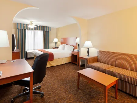 Holiday Inn Express & Suites Birmingham NE - Trussville Отели в г. Сентер Пойнт