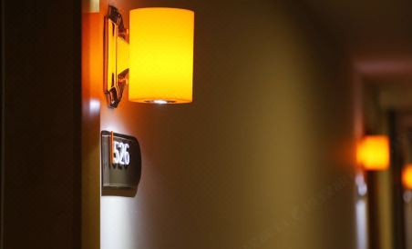 7 Days Premium (Nanjing Beiling Road) - Housity