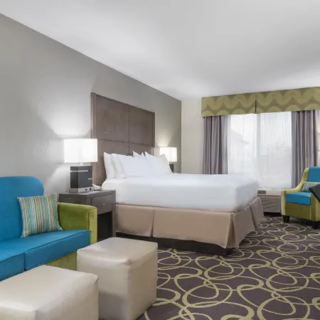 Holiday Inn Express & Suites AMES by IHG