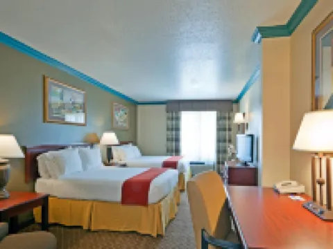 โรงแรม ฮอลิเดย์ อินน์ เอ็กซ์เพรส แอนด์ สวีทส์ ออสติน นอร์ธ เซ็นทรัล บาย IHG