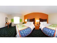 Fairfield by Marriott Inn & Suites Jefferson City Hotels in Cole County