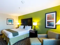 Holiday Inn Express & Suites EDMOND by IHG