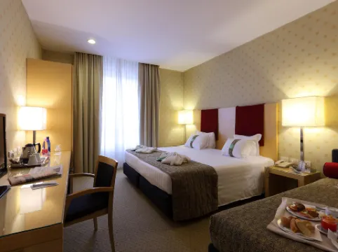 Holiday Inn MILAN - GARIBALDI STATION by IHG Отели рядом с достопримечательностью «Palazzo Lombardia»