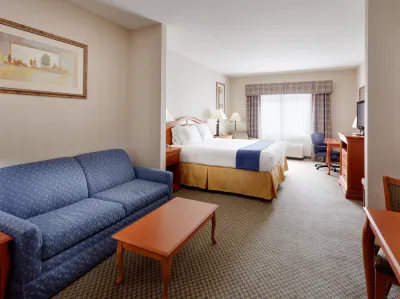 Holiday Inn Express & Suites Rochester-Victor Hotels in Fishers