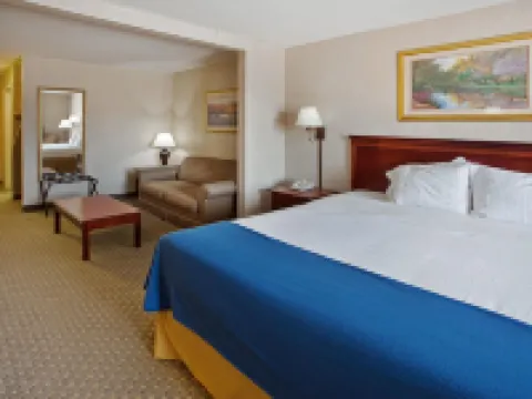 Holiday Inn Express & Suites THOMASVILLE by IHG Hotels in Thomasville