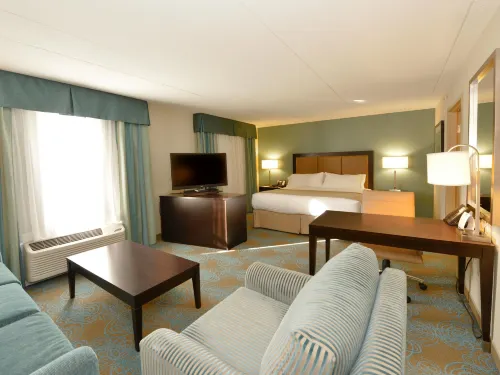 Holiday Inn Express & Suites Waterloo - ST. Jacobs Area Hotels in Woolwich