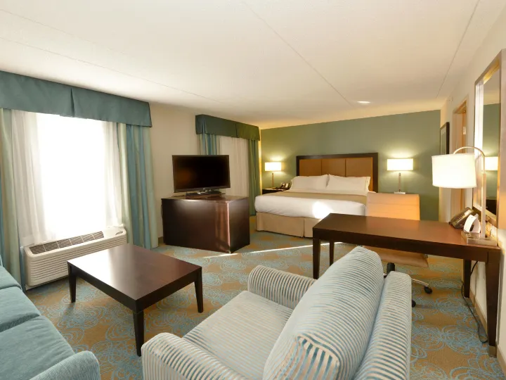 Holiday Inn Express & Suites Waterloo - ST. Jacobs Area