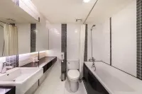 Ferrary Hotel Отели рядом с достопримечательностью «Храм Луншань»