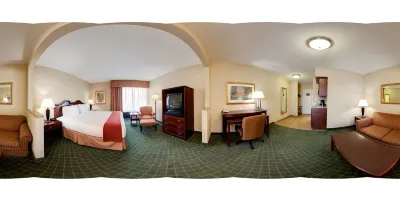 Holiday Inn Express & Suites Cape Girardeau I-55