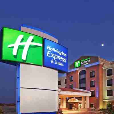 Holiday Inn Express & Suites Wytheville Hotel Exterior