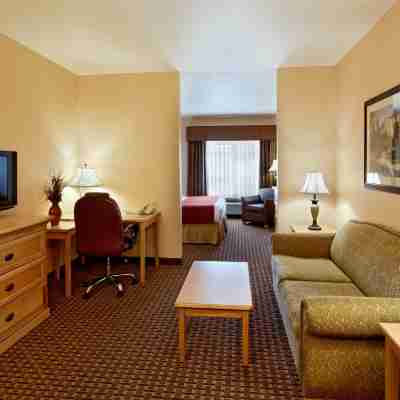 Holiday Inn Express & Suites KALISPELL by IHG Rooms
