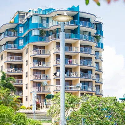 BreakFree Royal Harbour Hotels near Night Markets