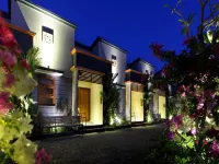 The Banyumas Villa Hotels near Panjer
