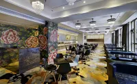 Count Diamond Hotel - فطور