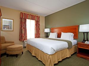 Holiday Inn Express & Suites Conover (Hickory Area)