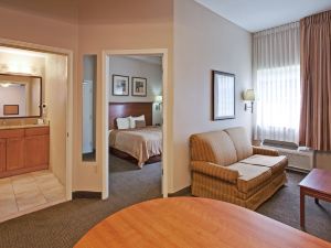 Candlewood Suites Hattiesburg