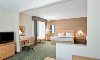 Holiday Inn Express & Suites Lincoln South