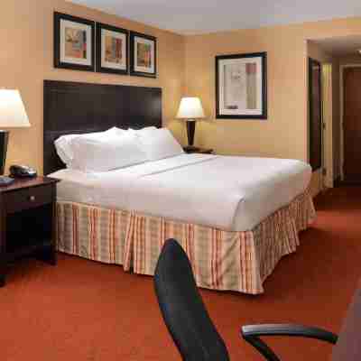 Holiday Inn Martinsburg Rooms