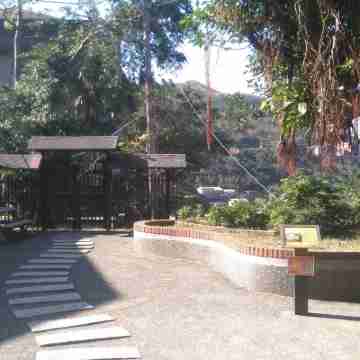 Sunday Inn Hotel Exterior