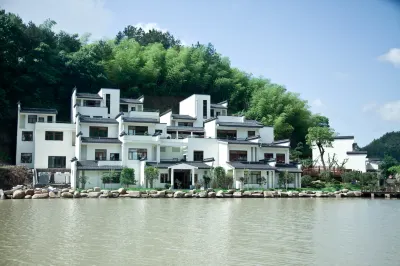 Silu Hezhuang Hotels in Іу