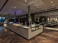Pullman Shanghai Xuhui Hotels near Caohejing