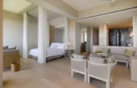 Gloria Manor