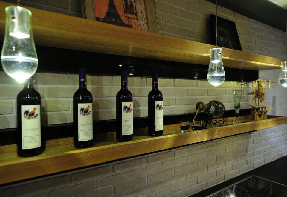 포워드 스위트 II의 깔끔한 객실 내부