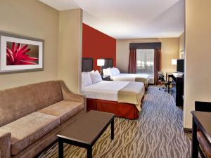 Holiday Inn Express & Suites Grand Rapids-North